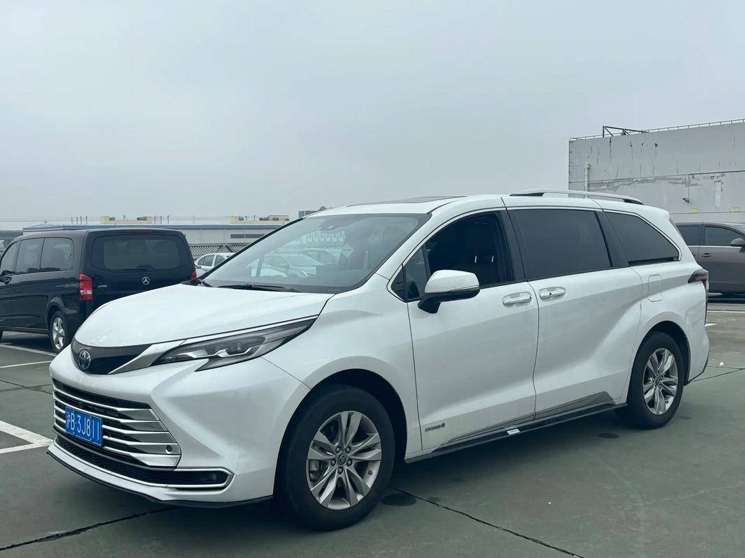 伦跑车的颜值担当敞篷与硬顶双选择尊龙凯时